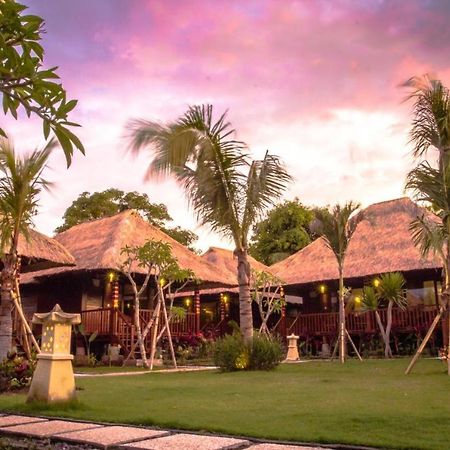 Отель Koji Garden Huts Нуса-Лембонган Экстерьер фото
