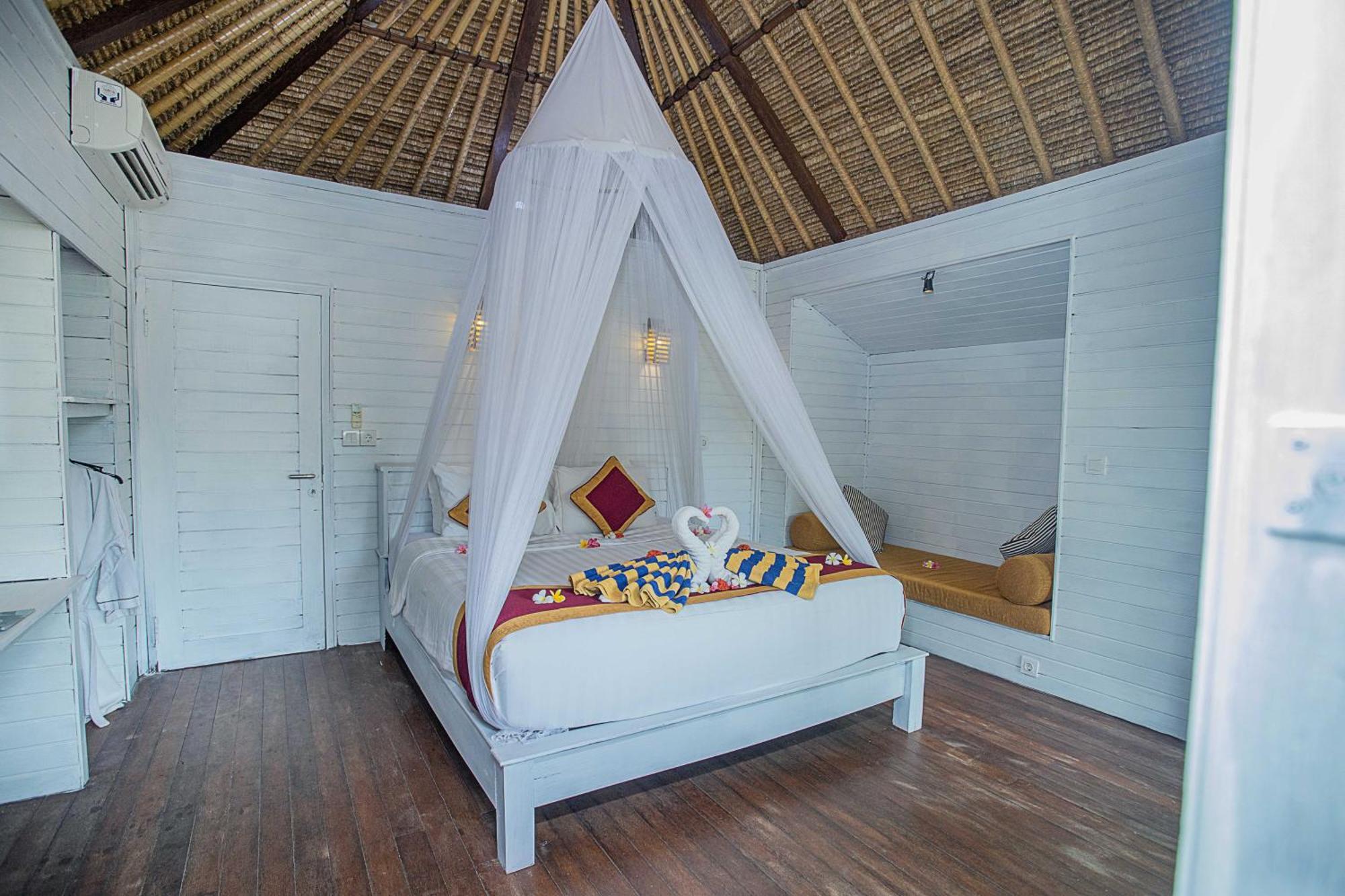 Отель Koji Garden Huts Нуса-Лембонган Экстерьер фото