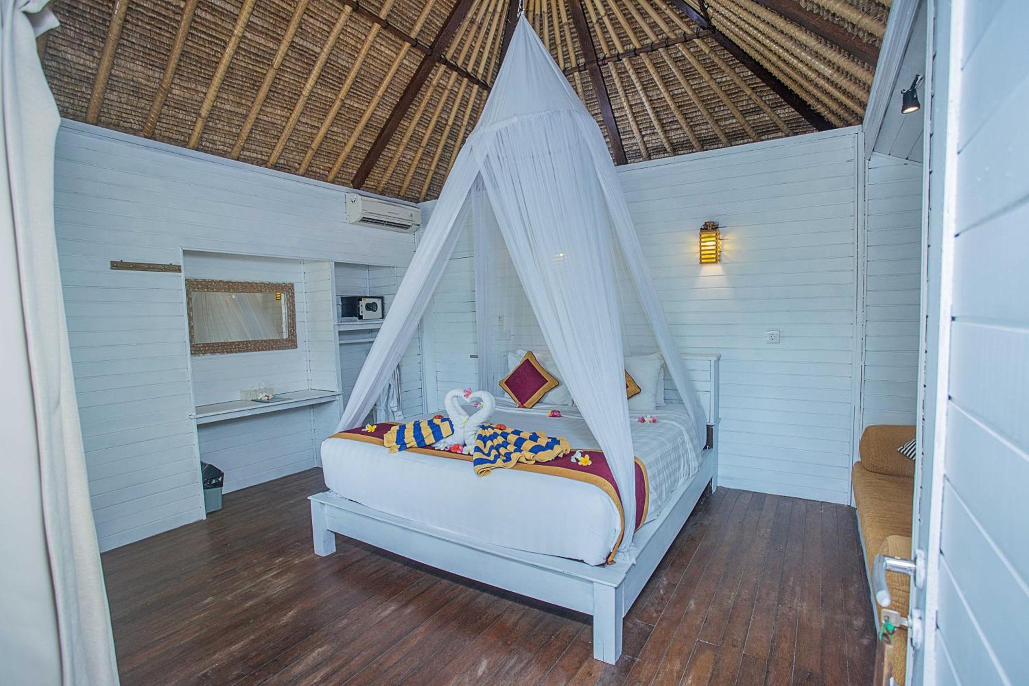 Отель Koji Garden Huts Нуса-Лембонган Экстерьер фото