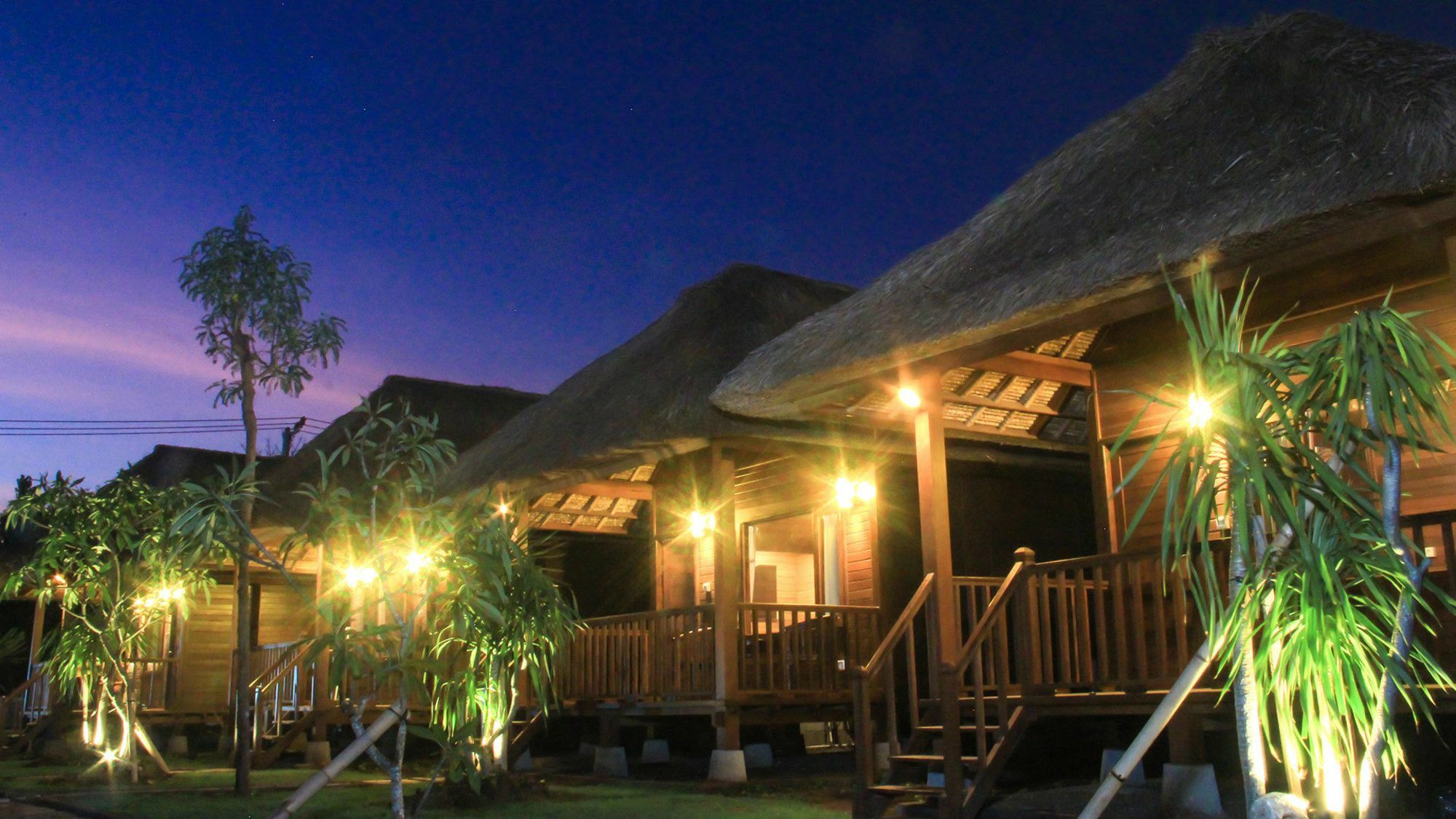 Отель Koji Garden Huts Нуса-Лембонган Экстерьер фото